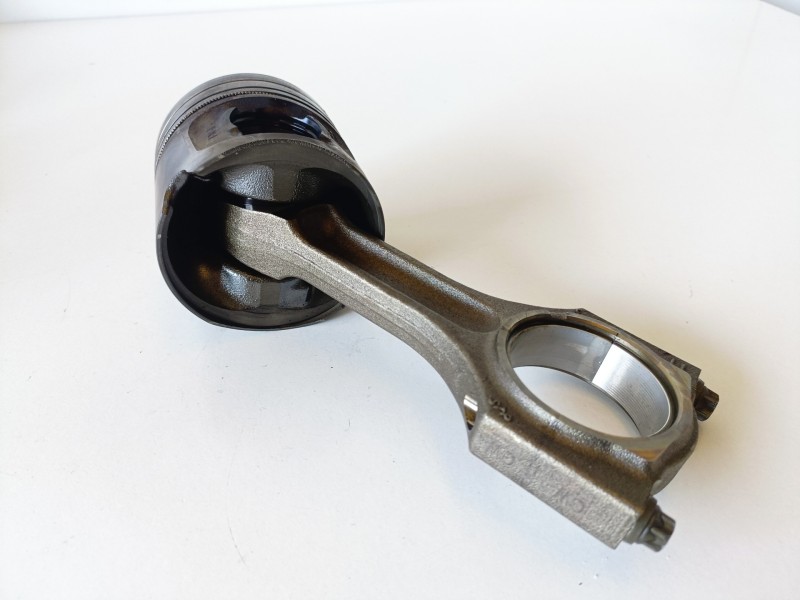 Recambio de piston para bmw serie 3 berlina (e90) n47d20a referencia OEM IAM 0840BB  