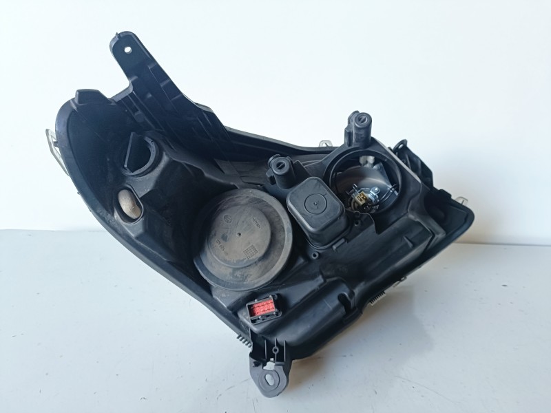 Recambio de faro izquierdo para opel astra h berlina z19dth referencia OEM IAM   