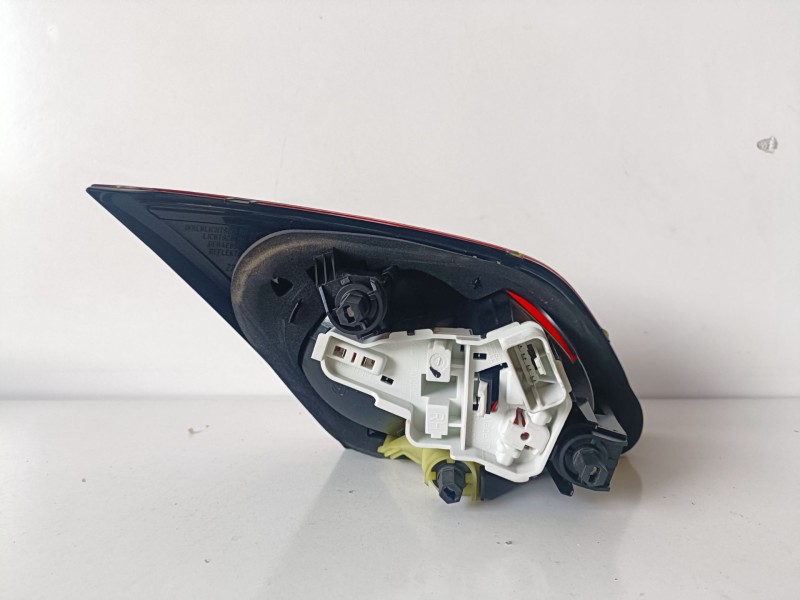 Recambio de piloto trasero derecho para volkswagen passat cc (357) cffb referencia OEM IAM 3C8945094R  