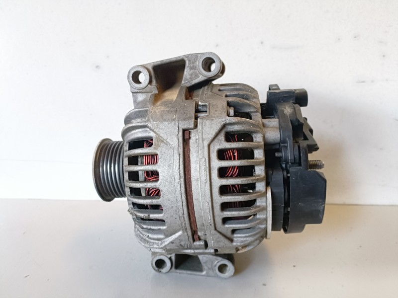 Recambio de alternador para audi a4 avant (8e) bgb referencia OEM IAM 06B903016AB/0124525009  