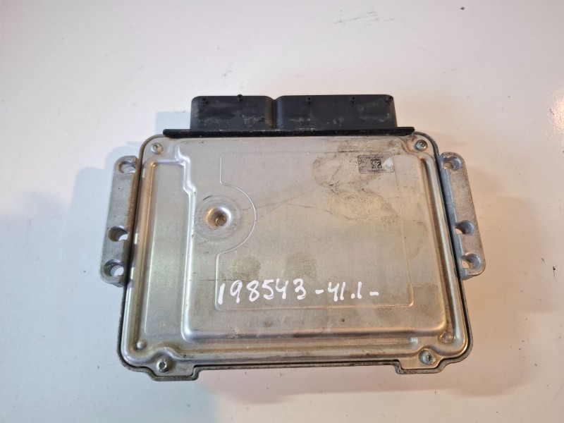 Recambio de centralita motor uce para hyundai i30 (fd) d4fb referencia OEM IAM 0281014291  