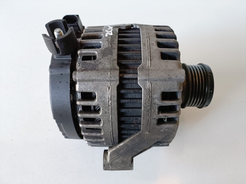 Recambio de alternador para volvo xc60 d5244t10 referencia OEM IAM 0121715079  
