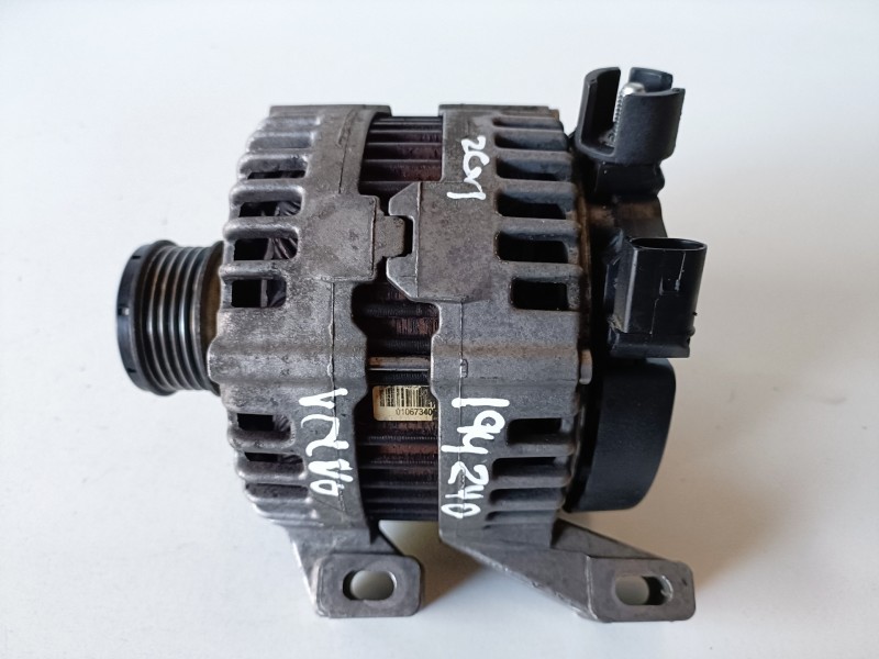 Recambio de alternador para volvo xc60 d5244t10 referencia OEM IAM 0121715079  