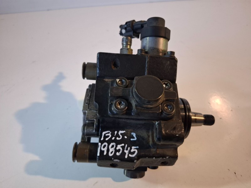 Recambio de bomba inyeccion para hyundai i30 (fd) d4fb referencia OEM IAM 0445010124  