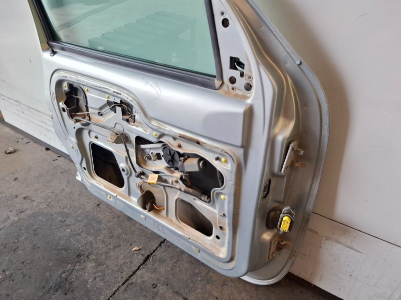 Recambio de puerta delantera izquierda para renault kangoo i (f/kc0) f8q630 referencia OEM IAM   
