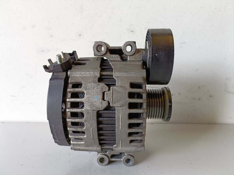 Recambio de alternador para bmw serie 3 compacto (e46) n42b18a referencia OEM IAM 0121715017  