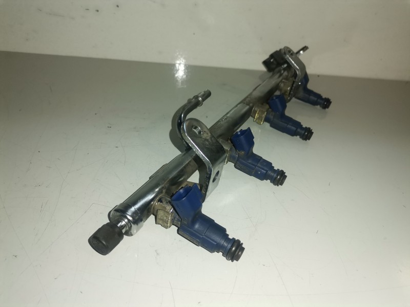 Recambio de rampa inyectora para chrysler pt cruiser ejd referencia OEM IAM   
