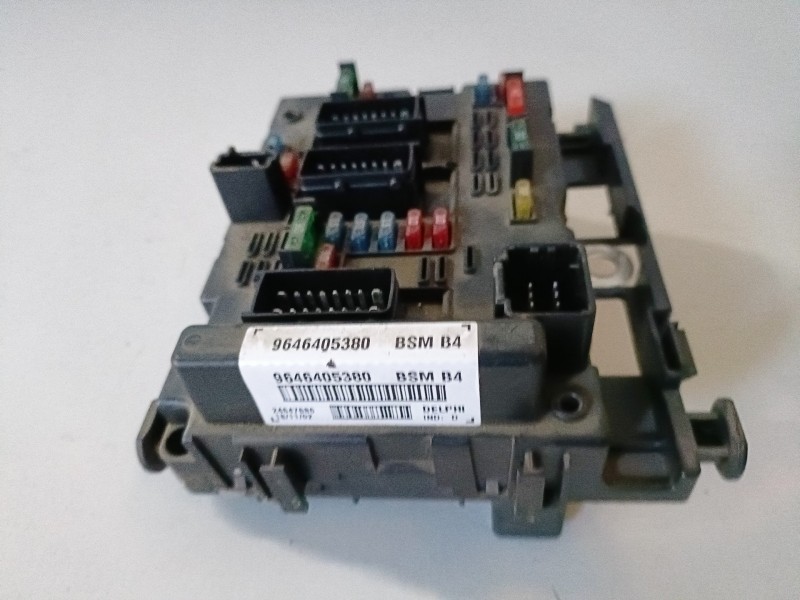 Recambio de caja reles / fusibles para peugeot 307 (s1)(04.2001) rfn referencia OEM IAM 9646405380  