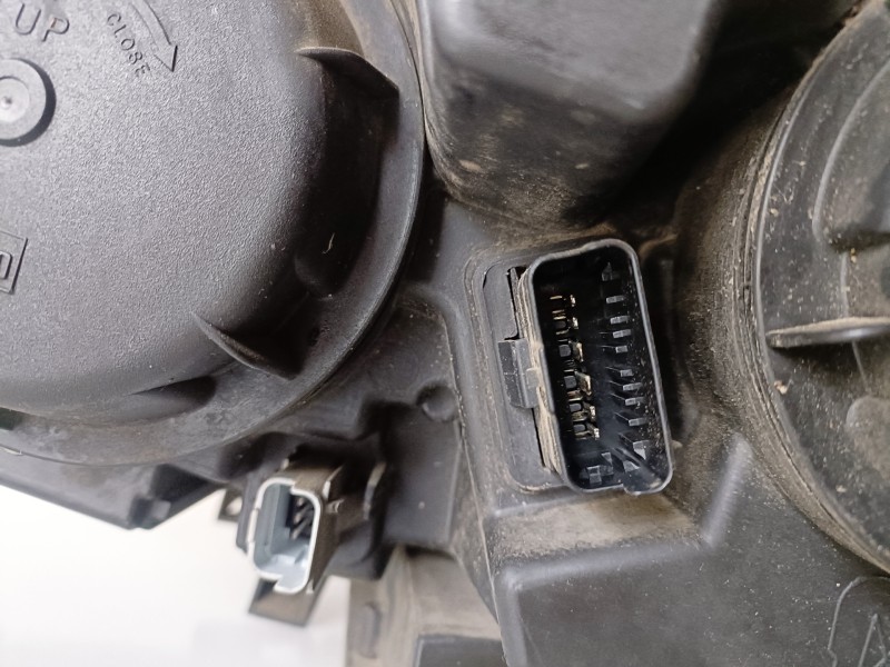 Recambio de faro derecho para citroen c5 berlina 4hx referencia OEM IAM 9644275280  