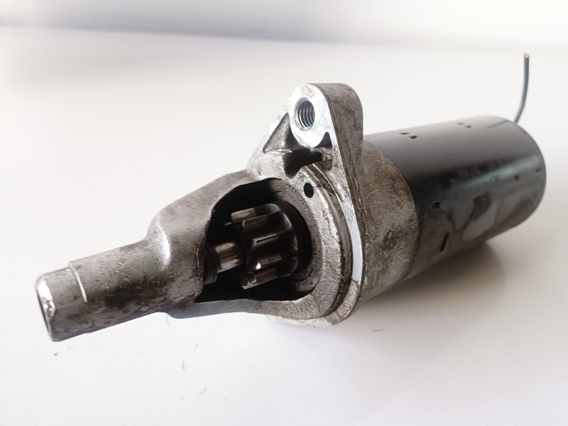 Recambio de motor arranque para audi a4 berlina (8e) ake referencia OEM IAM 0001109021  