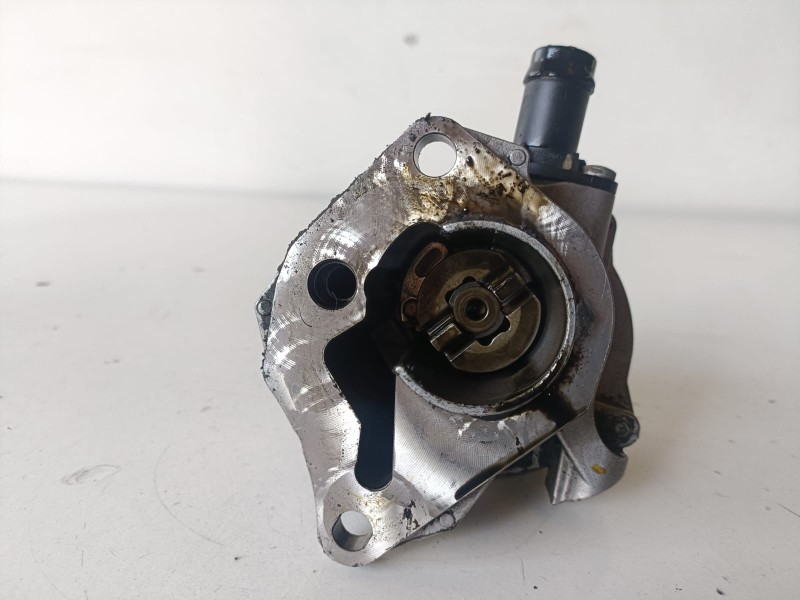 Recambio de depresor freno / bomba vacio para dacia duster i k9k856 referencia OEM IAM   