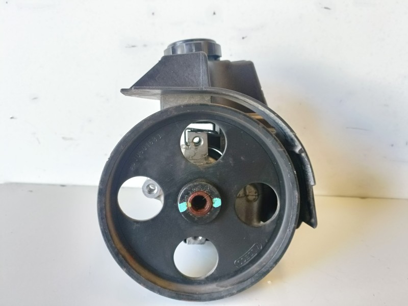 Recambio de bomba direccion para peugeot 206 nfz referencia OEM IAM 9631411580/26064217  