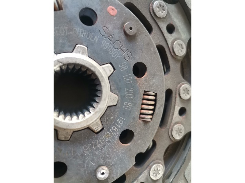 Recambio de kit embrague para peugeot 308 hn02 referencia OEM IAM   