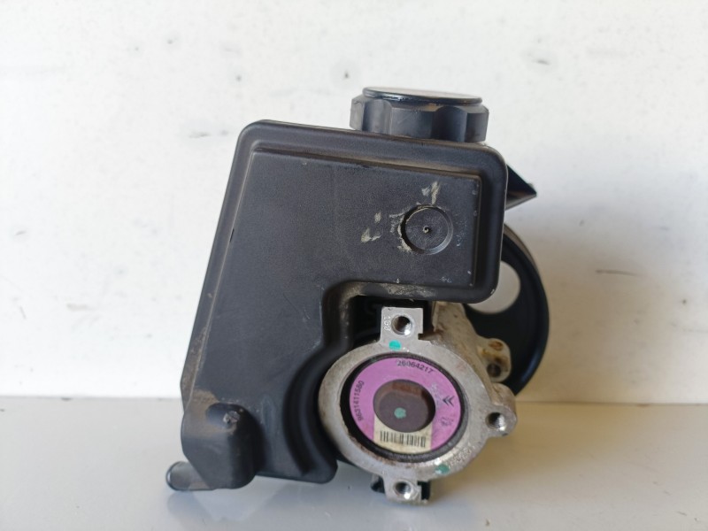 Recambio de bomba direccion para peugeot 206 nfz referencia OEM IAM 9631411580/26064217  