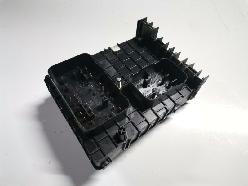 Recambio de caja reles / fusibles para volkswagen golf v (1k1)(10.2003) bkc referencia OEM IAM 1K0937124K  