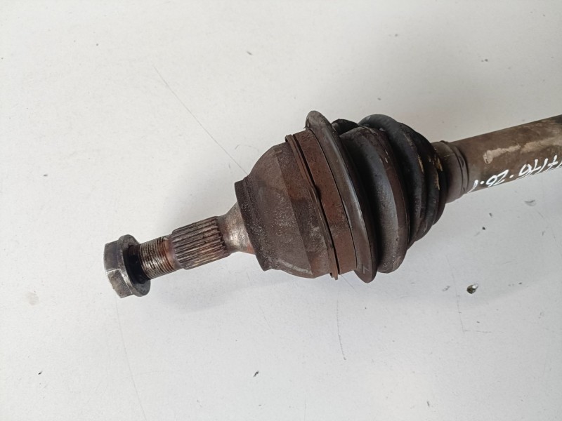 Recambio de transmision delantera izquierda para peugeot partner furgón 9h06 / 9hn referencia OEM IAM 9660782780  