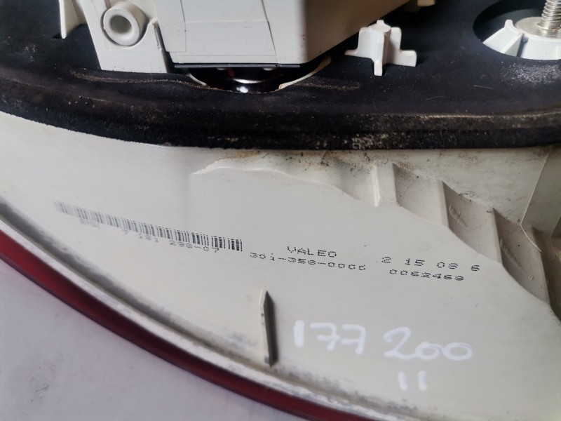 Recambio de piloto trasero derecho para bmw serie 1 berlina (e81/e87) n47d20a referencia OEM IAM 718129307/3013580000  