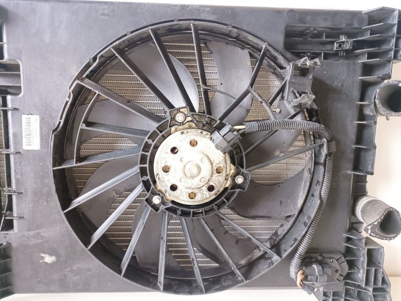Recambio de electroventilador para renault scenic ii (jm) m9r700 referencia OEM IAM 8200365008A  