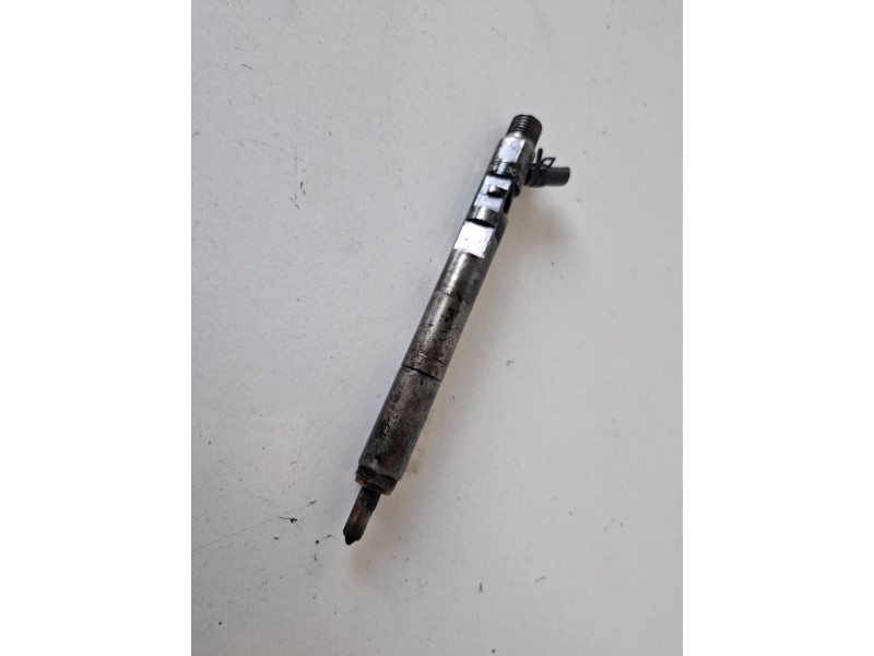 Recambio de inyector para kia carnival ii (fl) j3 referencia OEM IAM   