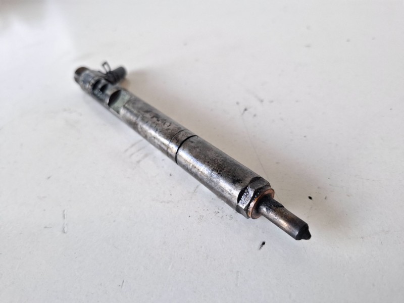 Recambio de inyector para kia carnival ii (fl) j3 referencia OEM IAM   