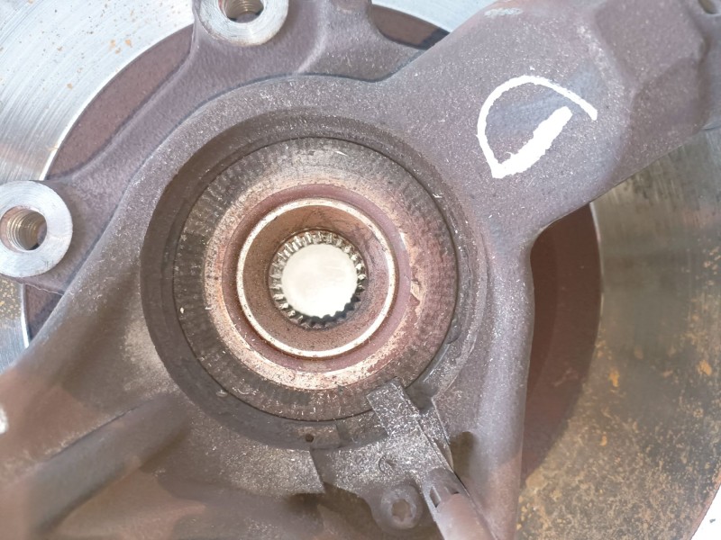 Recambio de mangueta delantera derecha para peugeot partner furgón 9h06 / 9hn referencia OEM IAM   