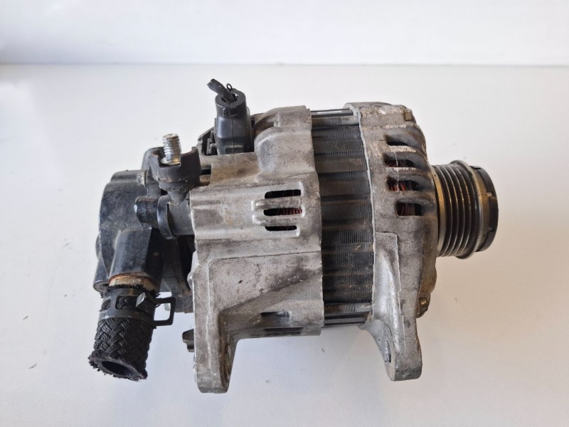 Recambio de alternador para kia carnival ii (fl) j3 referencia OEM IAM   