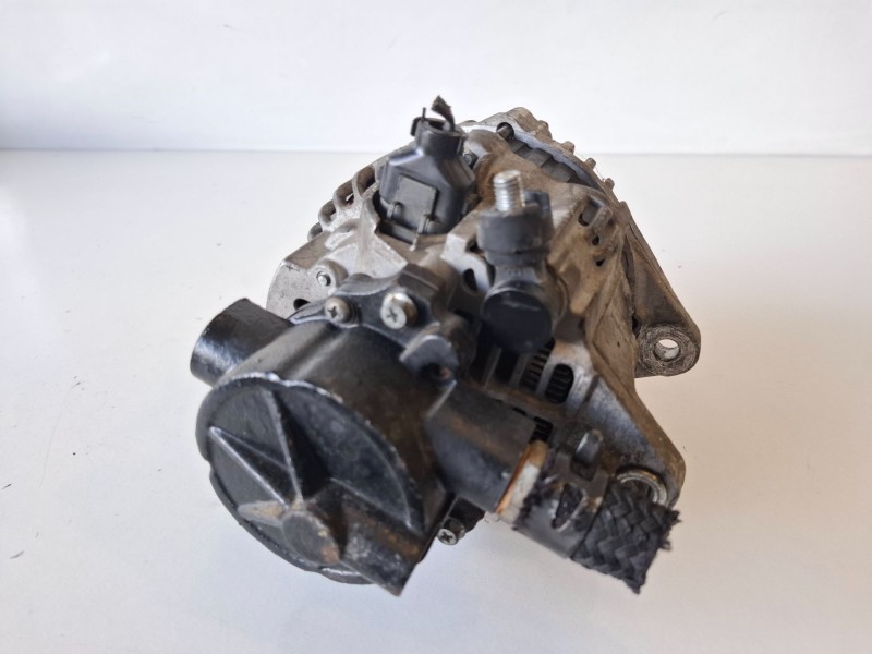 Recambio de alternador para kia carnival ii (fl) j3 referencia OEM IAM   
