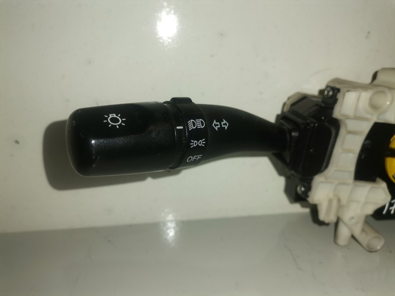 Recambio de mando luces para hyundai tucson (jm) d4ea referencia OEM IAM   