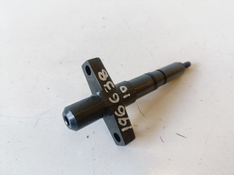 Recambio de inyector para mitsubishi montero (v60/v70) 4m41 referencia OEM IAM 092Z484410  