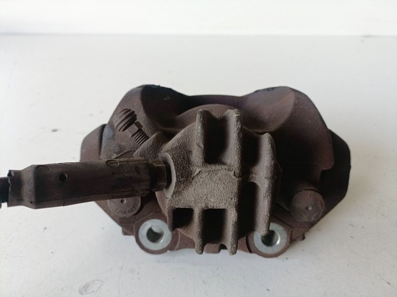 Recambio de pinza de freno delantera izquierda para peugeot partner furgón 9h06 / 9hn referencia OEM IAM   