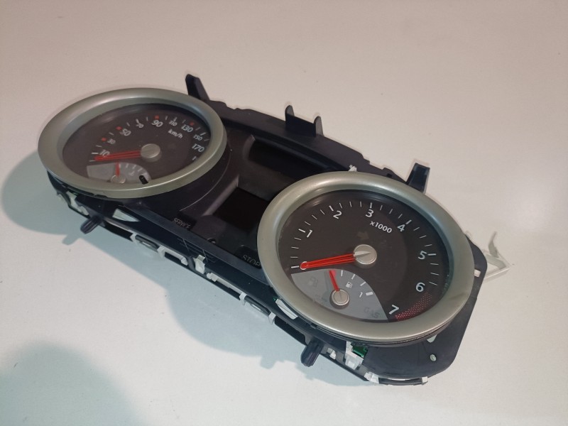 Recambio de cuadro instrumentos para renault megane ii berlina 5p k4m760 referencia OEM IAM 8200364023C  