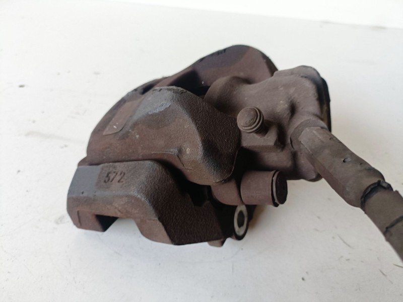 Recambio de pinza de freno delantera izquierda para peugeot partner furgón 9h06 / 9hn referencia OEM IAM   