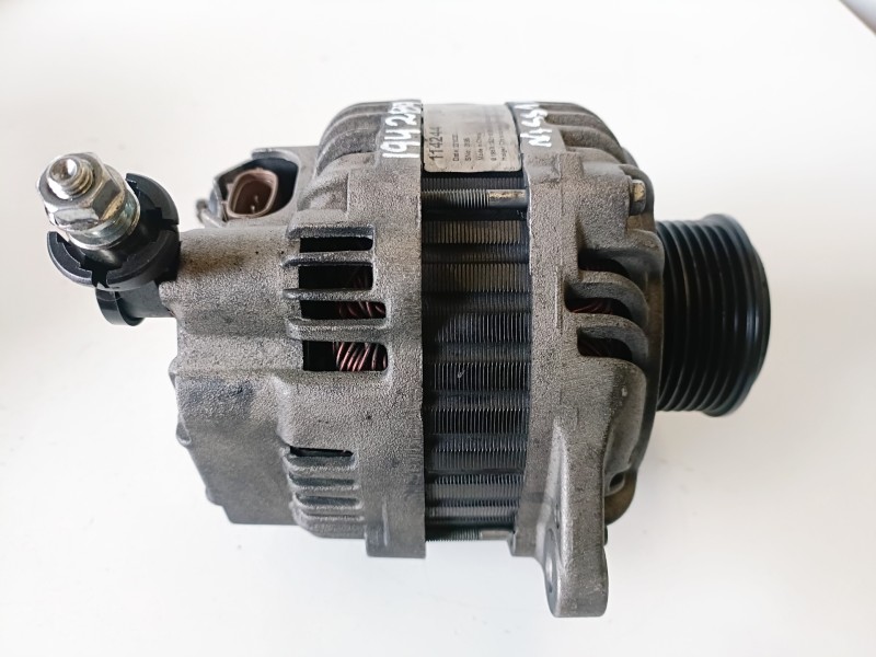 Recambio de alternador para nissan cabstar yd25 referencia OEM IAM 114244  