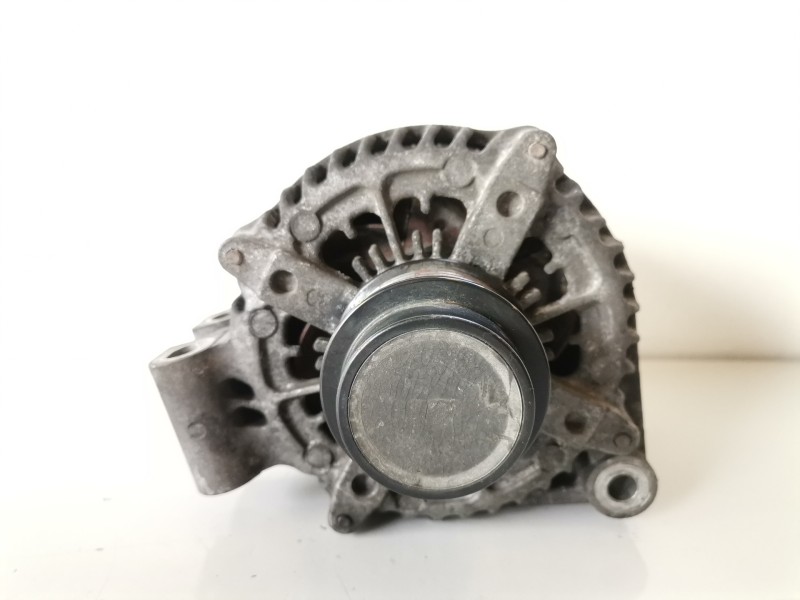 Recambio de alternador para land rover range rover sport 306dt referencia OEM IAM CPLA10300BD  