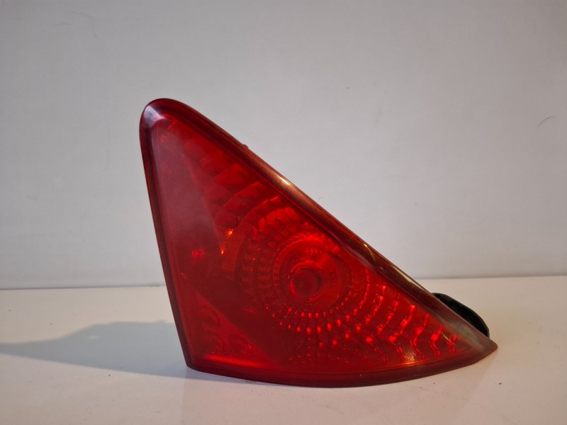 Recambio de piloto trasero derecho para peugeot 3008 9hz / 9h01 referencia OEM IAM 9683460980  