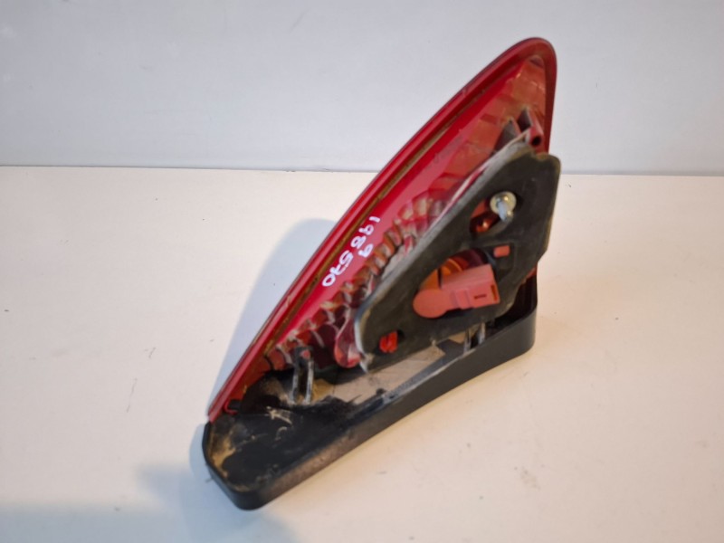 Recambio de piloto trasero derecho para peugeot 3008 9hz / 9h01 referencia OEM IAM 9683460980  