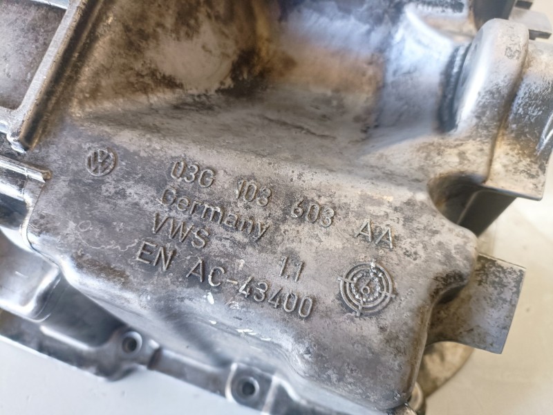 Recambio de carter para chrysler sebring berlina byl referencia OEM IAM 03G103603AA  