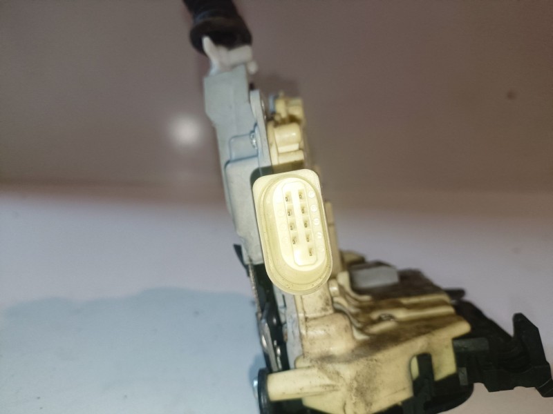Recambio de cerradura puerta delantera izquierda para volkswagen passat variant (3c5) bkp referencia OEM IAM 3C1937015A  