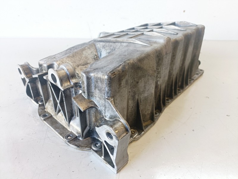 Recambio de carter para chrysler sebring berlina byl referencia OEM IAM 03G103603AA  