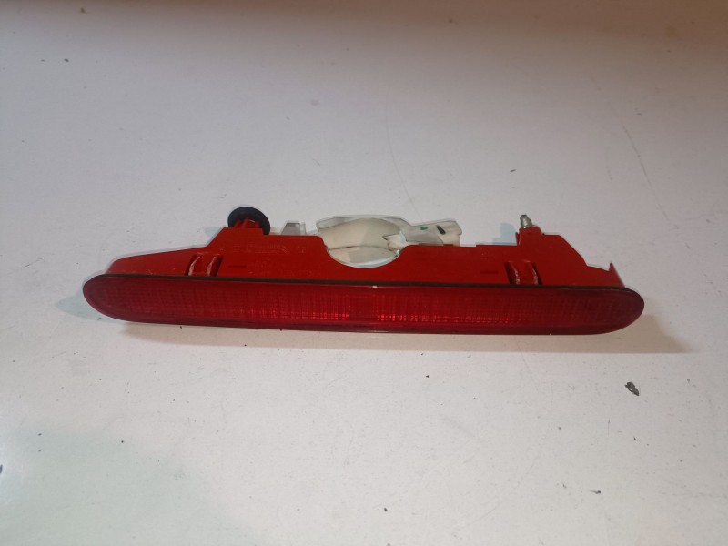 Recambio de luz central de freno para peugeot partner furgón 9h06 / 9hn referencia OEM IAM 9682830180  