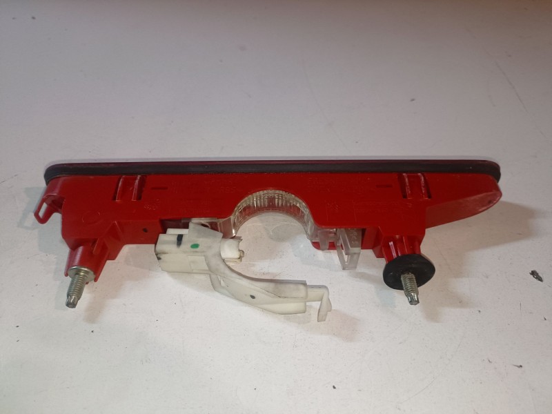 Recambio de luz central de freno para peugeot partner furgón 9h06 / 9hn referencia OEM IAM 9682830180  
