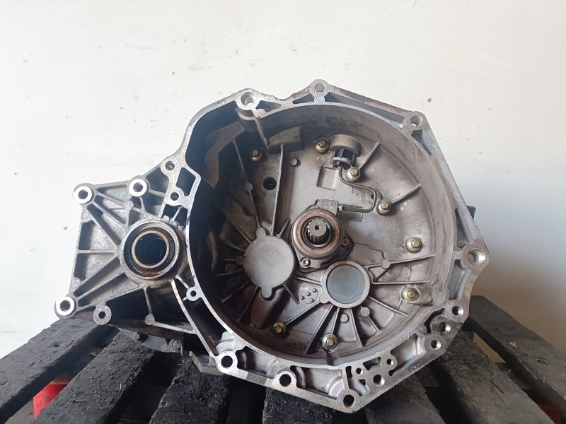 Recambio de caja cambios para opel zafira a y20dth referencia OEM IAM F23AK  