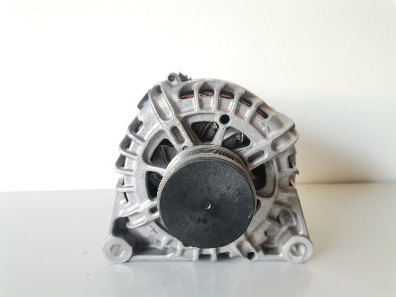 Recambio de alternador para citroen berlingo furgón hn05 referencia OEM IAM 9835689480  