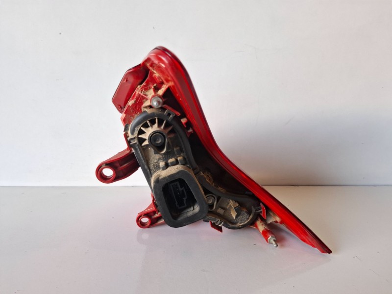 Recambio de piloto trasero izquierdo para peugeot 3008 9hz / 9h01 referencia OEM IAM 9683460880  
