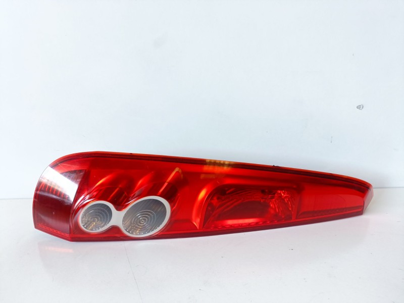 Recambio de piloto trasero izquierdo para ford fiesta (cb1) f6jb referencia OEM IAM   