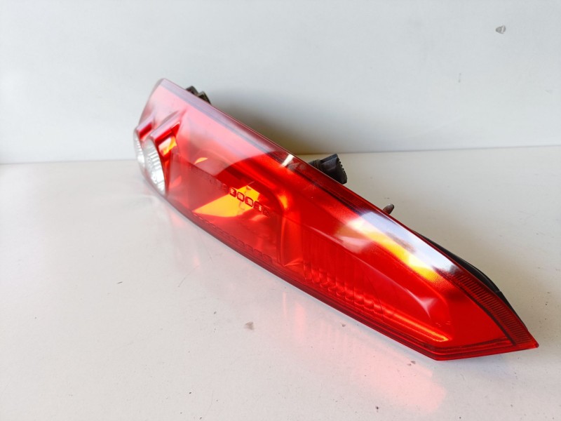 Recambio de piloto trasero izquierdo para ford fiesta (cb1) f6jb referencia OEM IAM   
