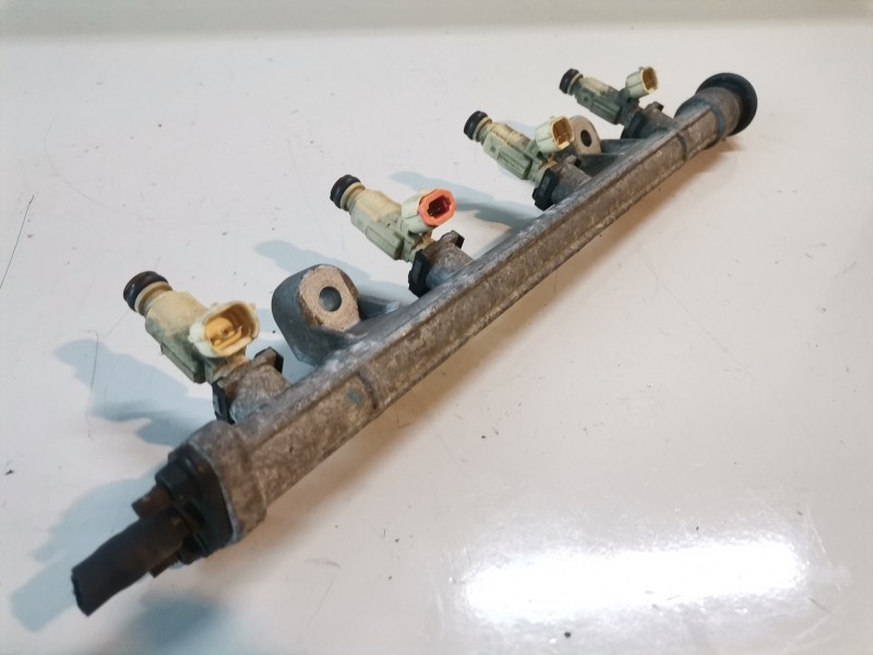 Recambio de rampa inyectora para hyundai tucson (jm) g4gc referencia OEM IAM   
