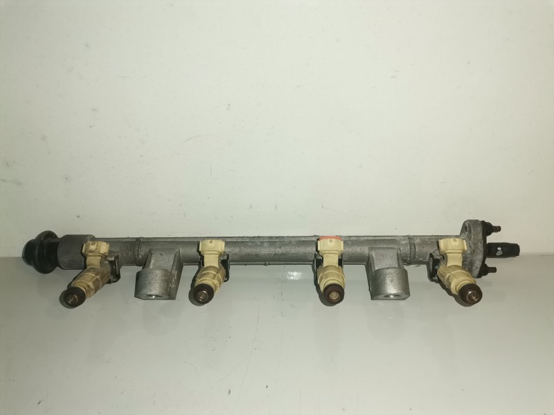 Recambio de rampa inyectora para hyundai tucson (jm) g4gc referencia OEM IAM   