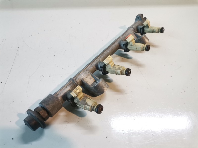 Recambio de rampa inyectora para hyundai tucson (jm) g4gc referencia OEM IAM   