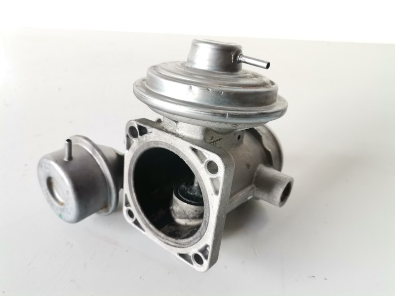 Recambio de valvula egr para chrysler voyager (rg) vm4bc referencia OEM IAM 72829005  